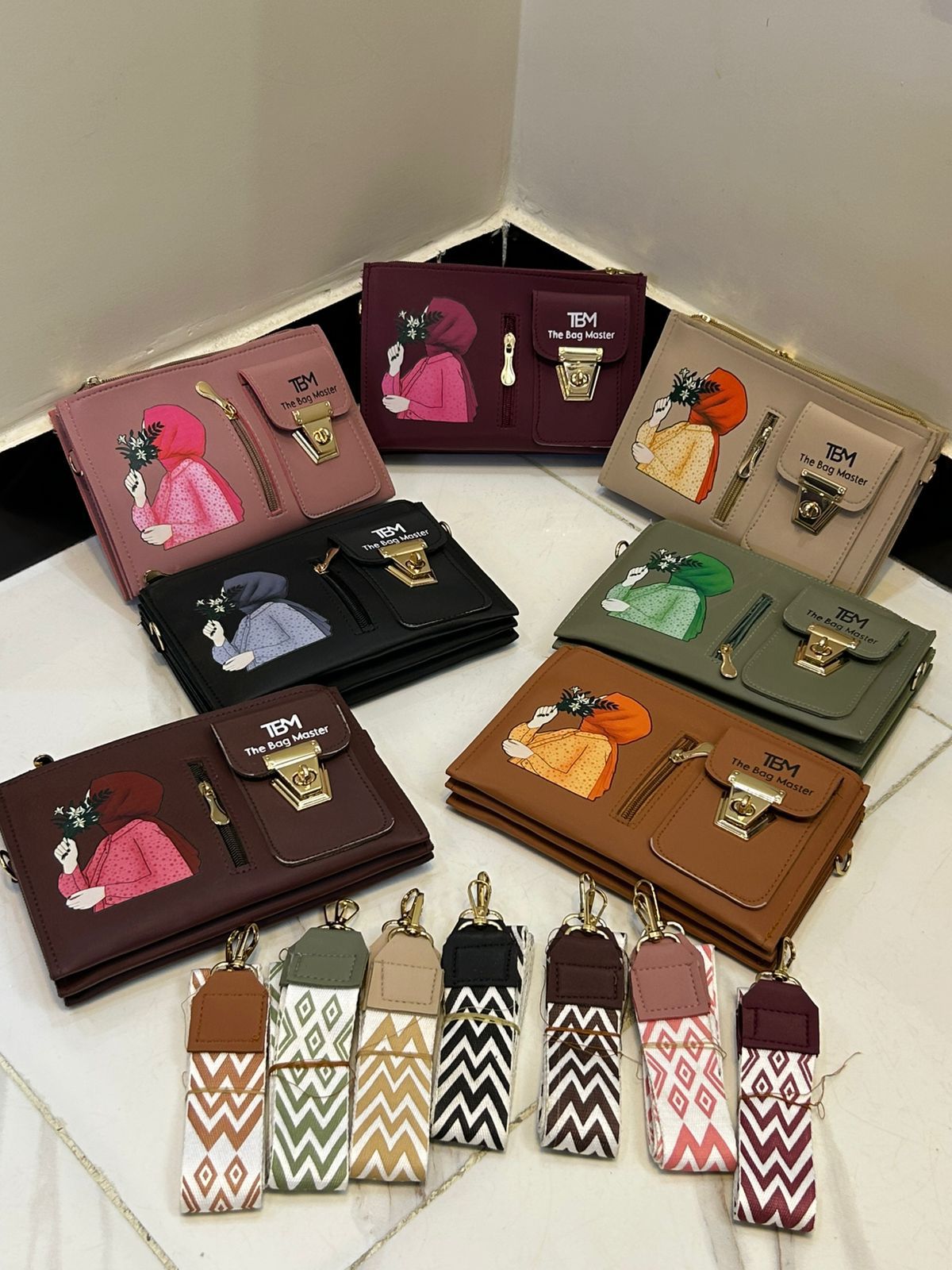 The Bag Master Signature Illustrated Multi-Compartment Crossbody Bag with Detachable Geometric Patterned Straps ( BROWN )