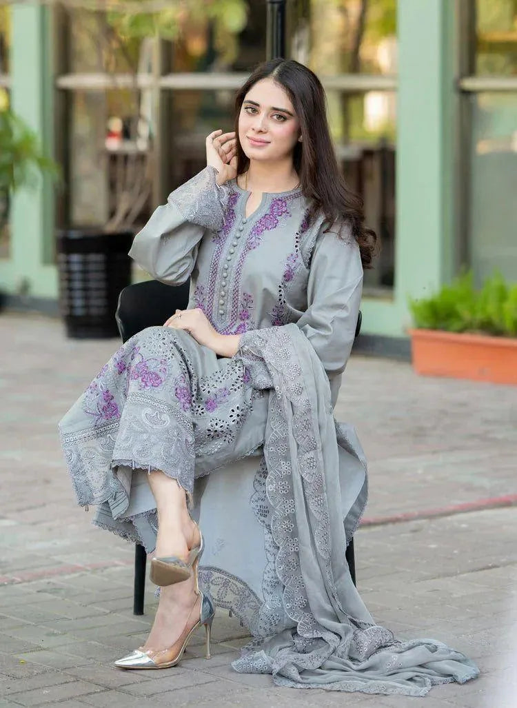 3 Pcs Women's Unstitched Embroidered Suit