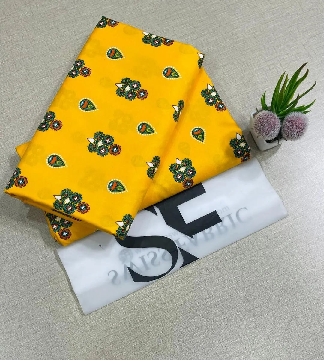 2 Pcs Women's Unstitched Printed Suit