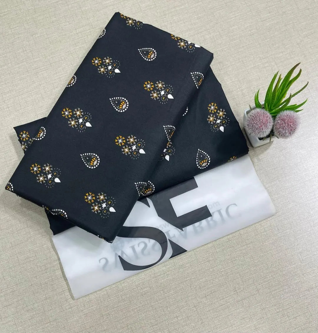 2 Pcs Women's Unstitched Printed Suit