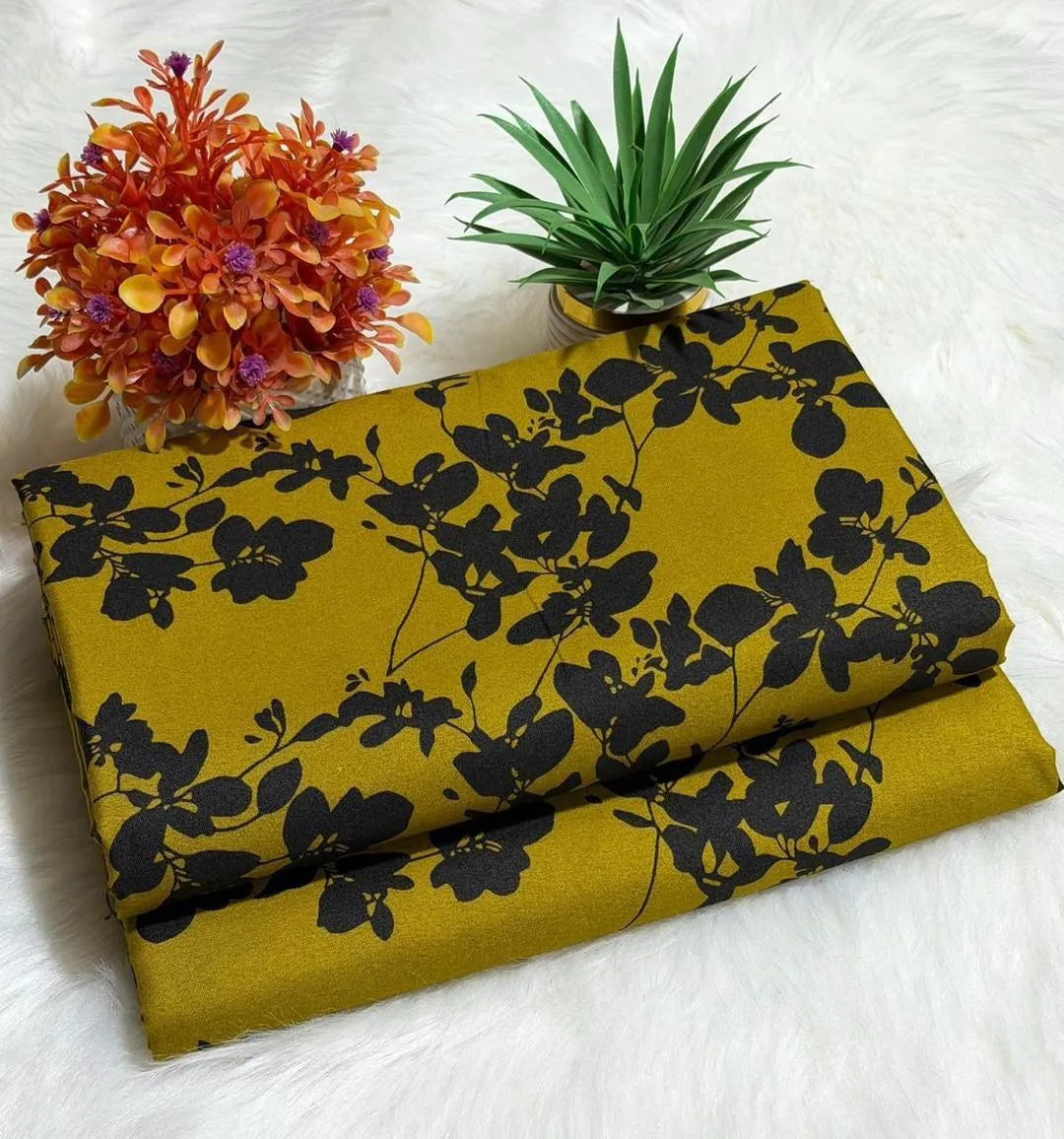 2 Pcs Women's Unstitched Printed Suit