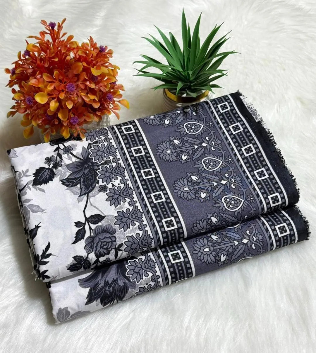 2 Pcs Women's Unstitched Printed Suit